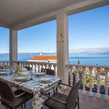 Olivista Croatia Apartments Njivice Ngoại thất bức ảnh