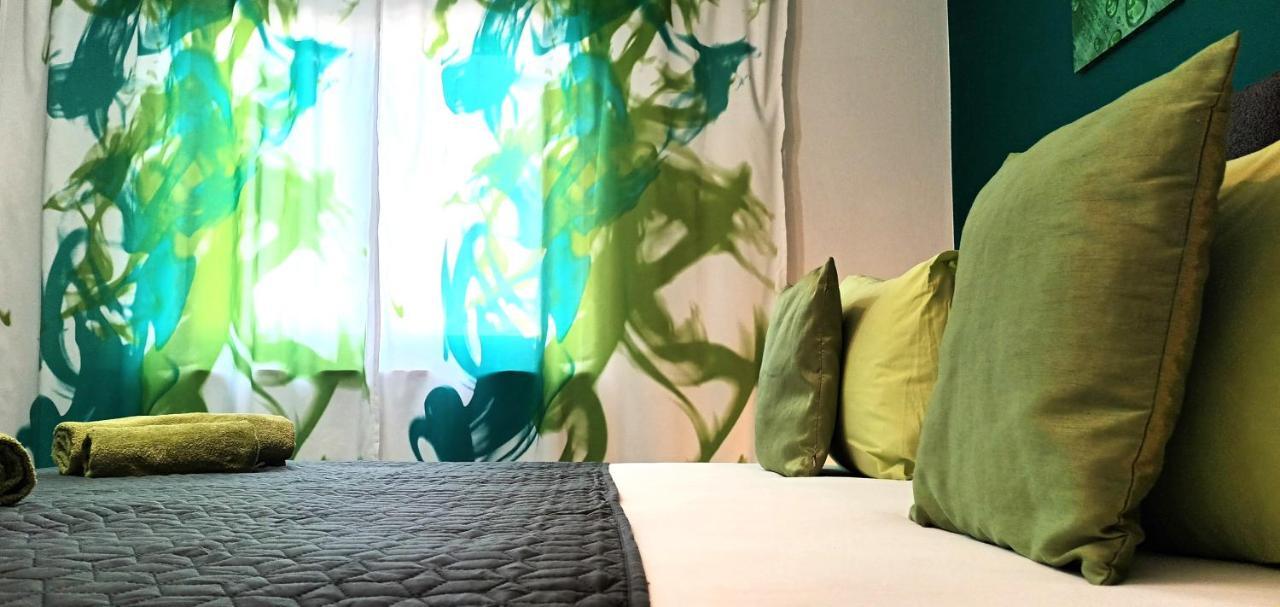 Olivista Croatia Apartments Njivice Ngoại thất bức ảnh