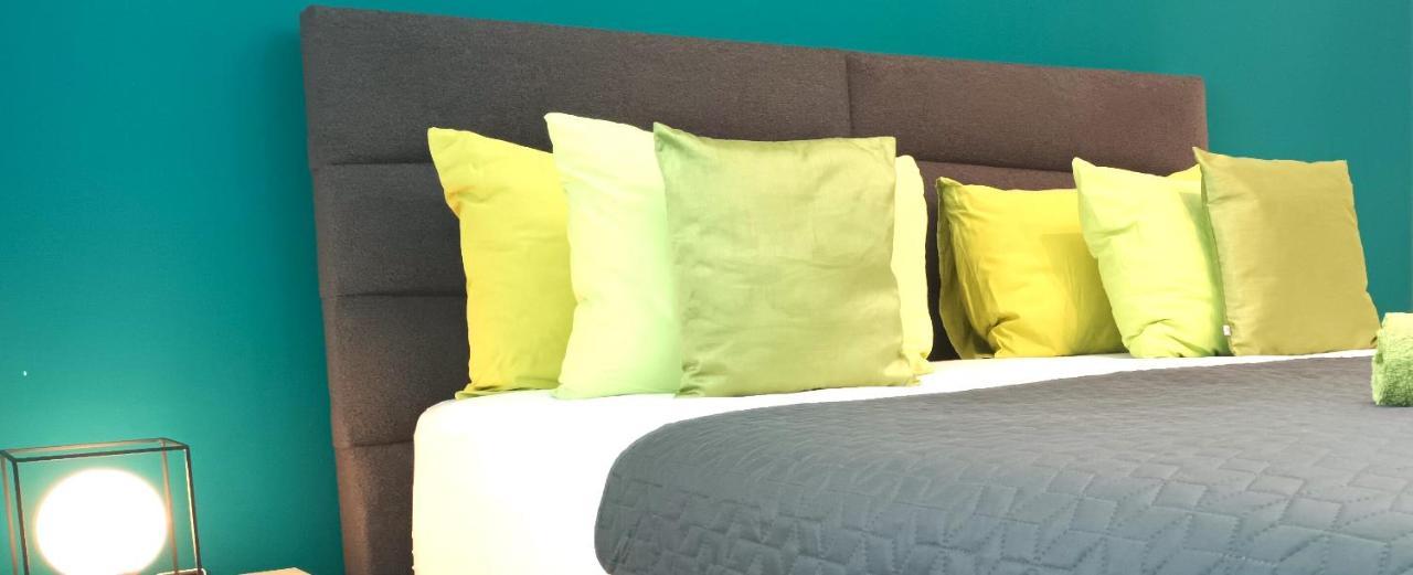 Olivista Croatia Apartments Njivice Ngoại thất bức ảnh
