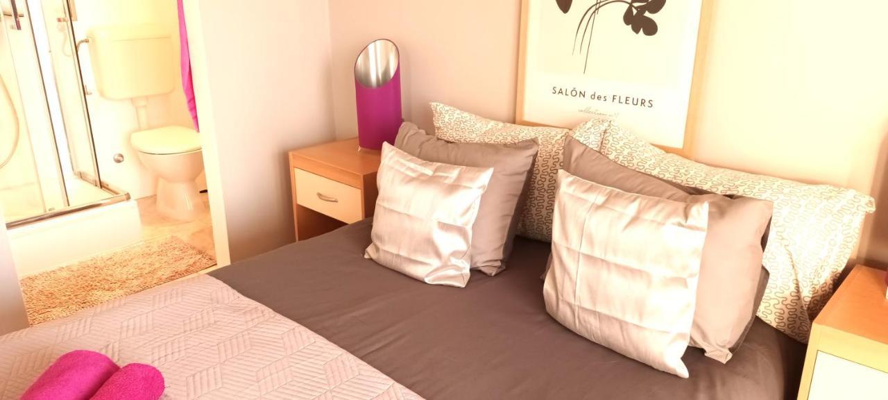 Olivista Croatia Apartments Njivice Ngoại thất bức ảnh