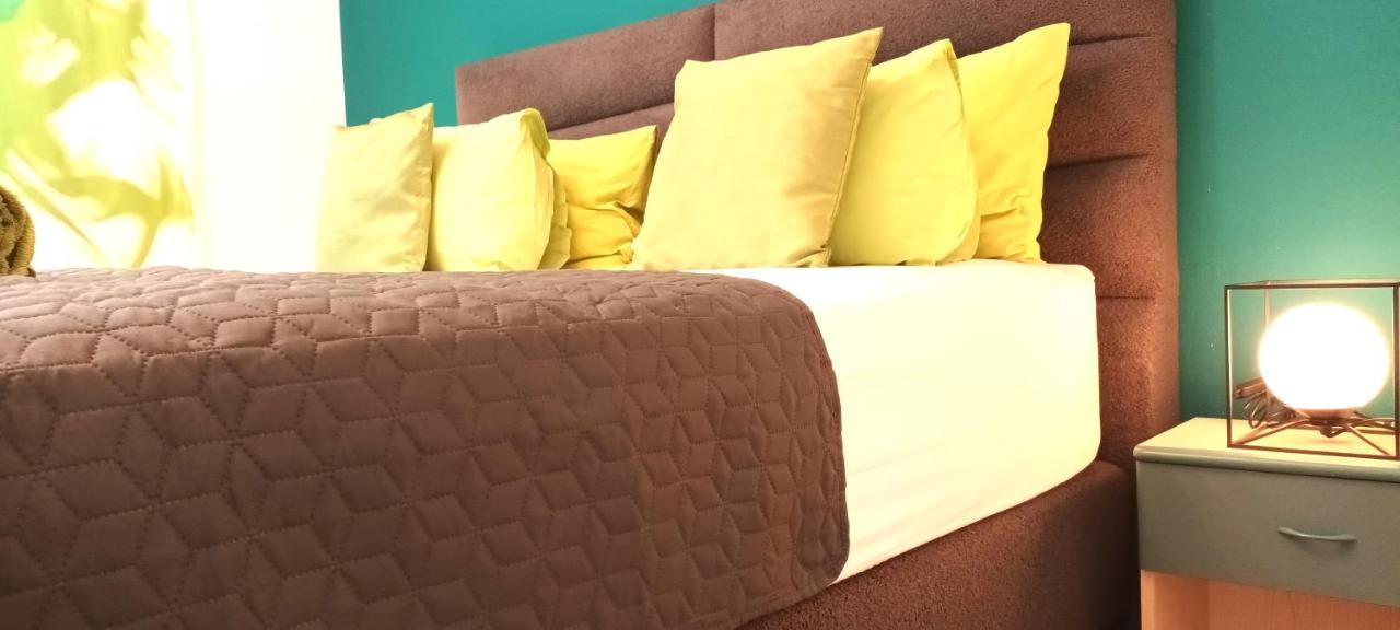 Olivista Croatia Apartments Njivice Ngoại thất bức ảnh