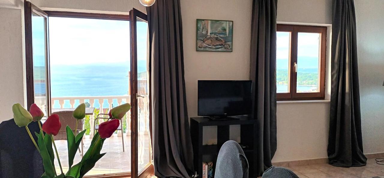 Olivista Croatia Apartments Njivice Ngoại thất bức ảnh