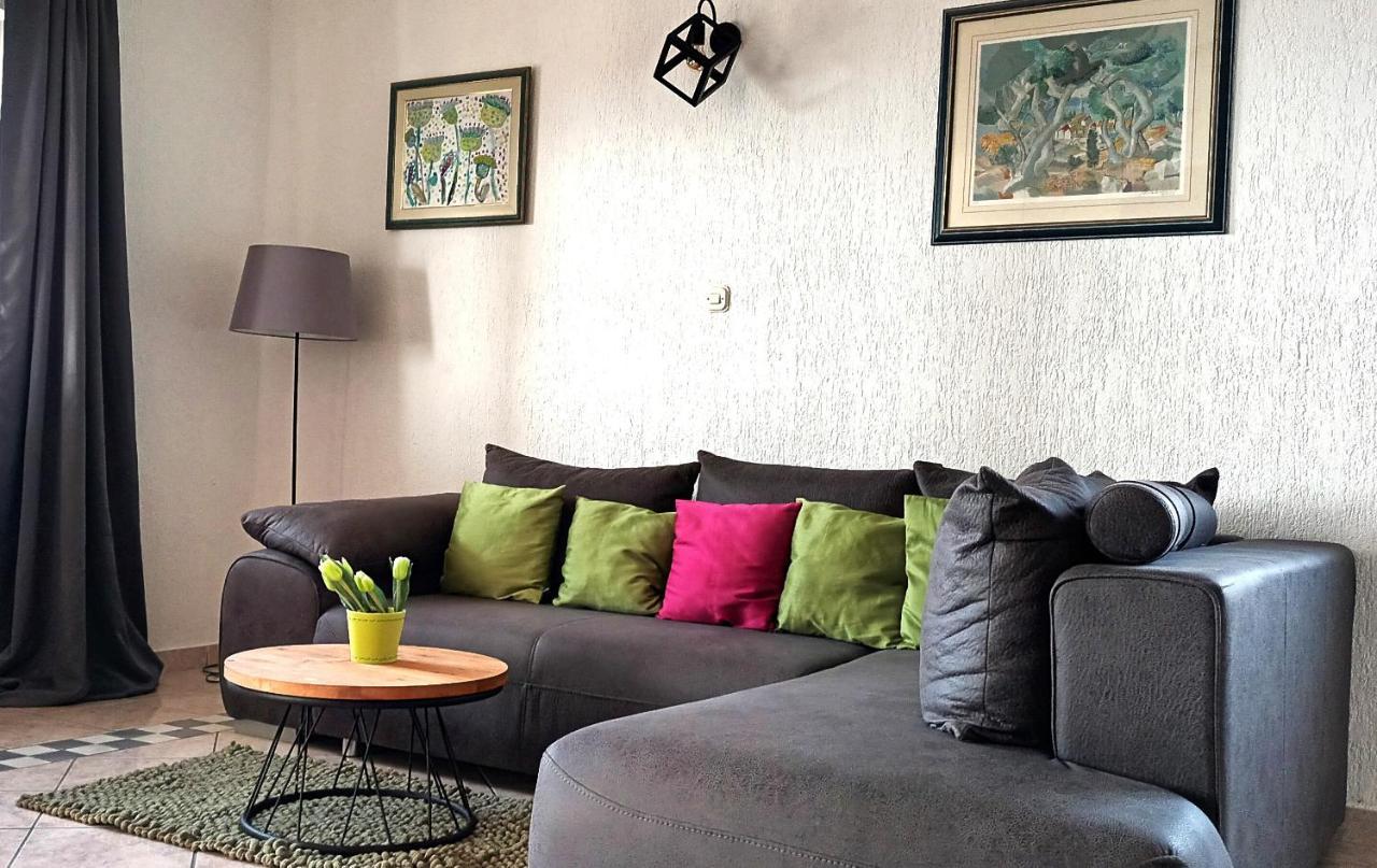 Olivista Croatia Apartments Njivice Ngoại thất bức ảnh