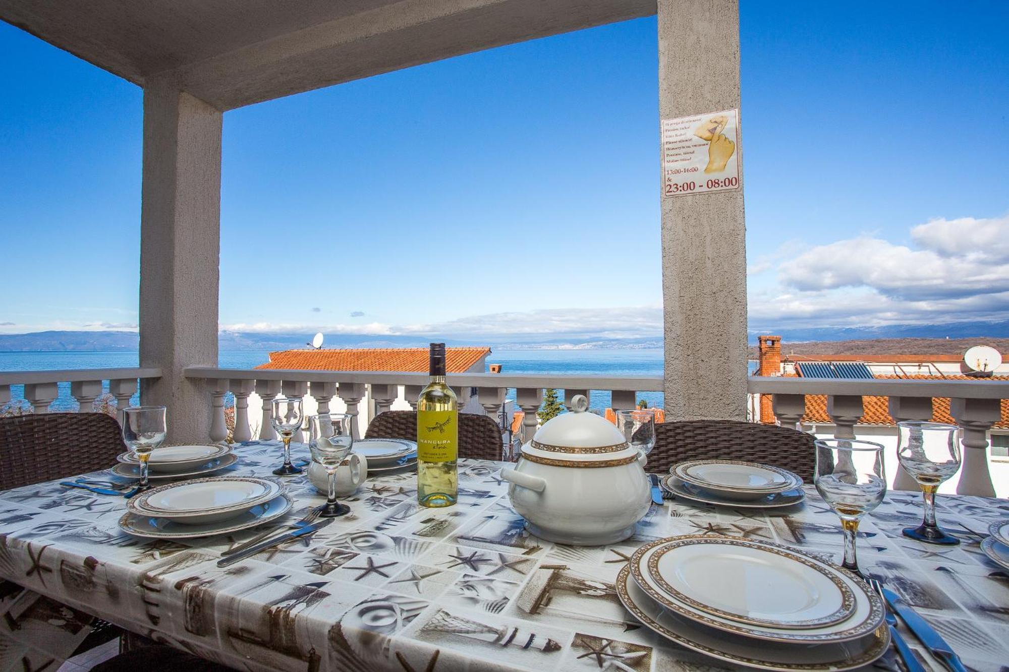 Olivista Croatia Apartments Njivice Ngoại thất bức ảnh