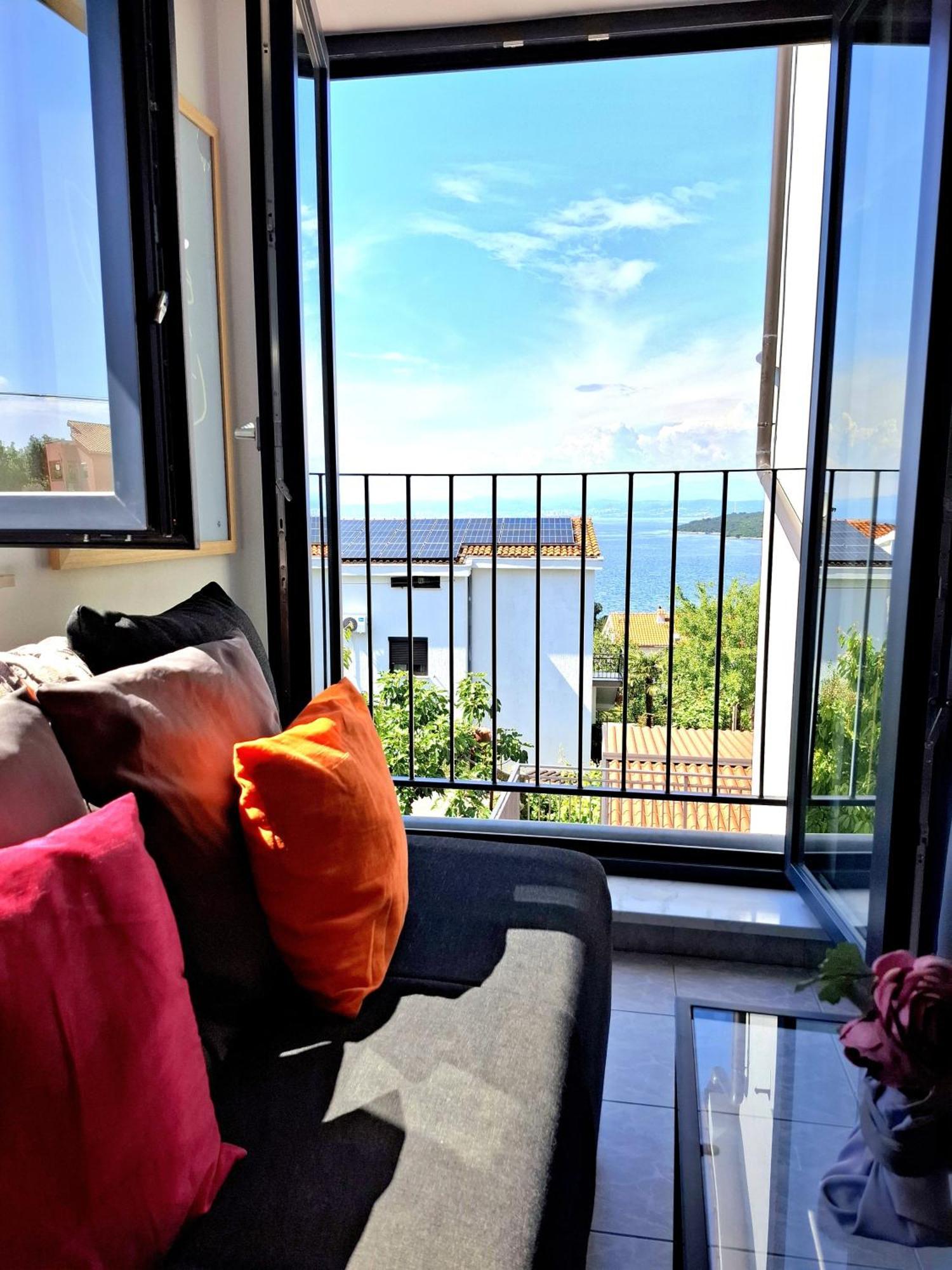 Olivista Croatia Apartments Njivice Ngoại thất bức ảnh